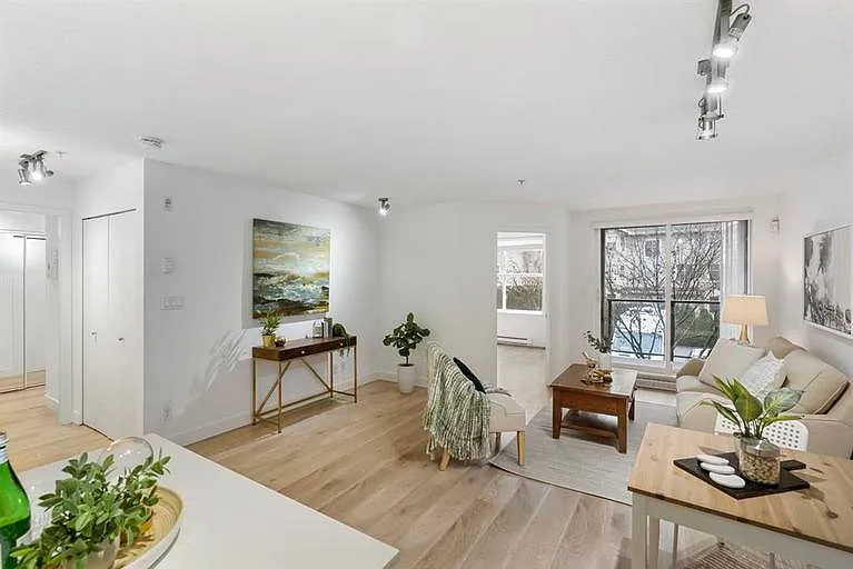 2 bed, 2.0 bath, 859 sqft, $2,450 — Photo 3