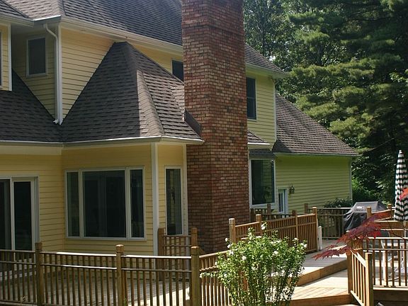 3rd image of 23 Beacon Hill Dr
