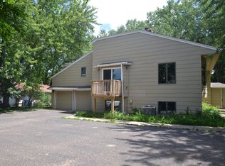 5137 Woodridge Rd, Minnetonka, MN 55345