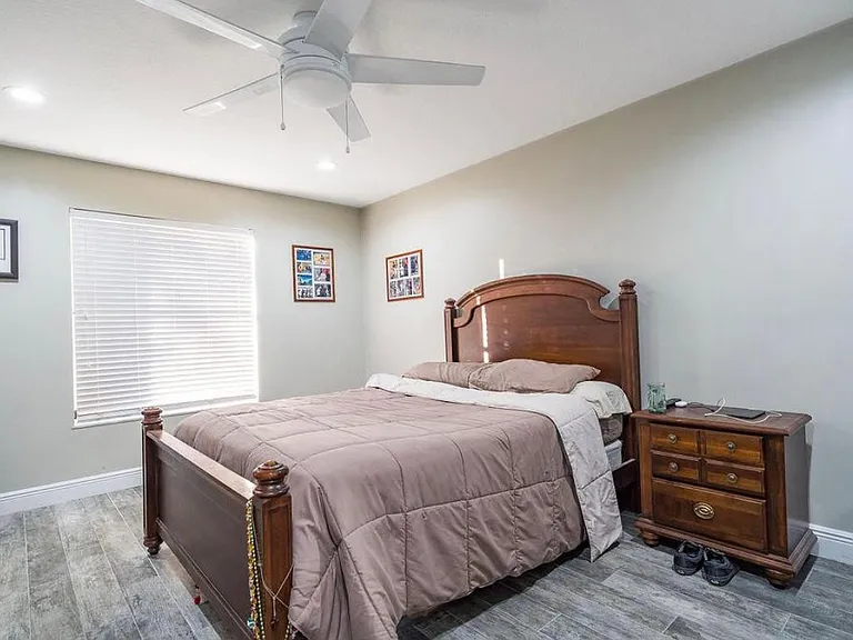 775 Howard St — Photo 17