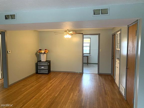 4th image of 1670 Southbend Dr APT 4