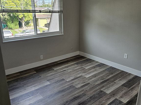 5th image of 310 Felton Way