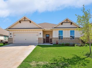 808 Feather Edge Dr, Springtown, TX 76082