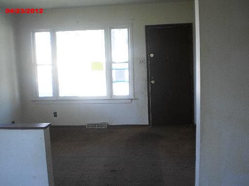 3rd image of 15829 S Ashland Ave