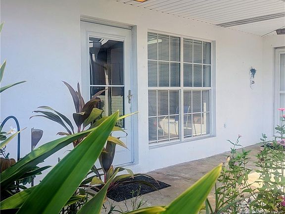 4th image of 2113 SE Edler Dr