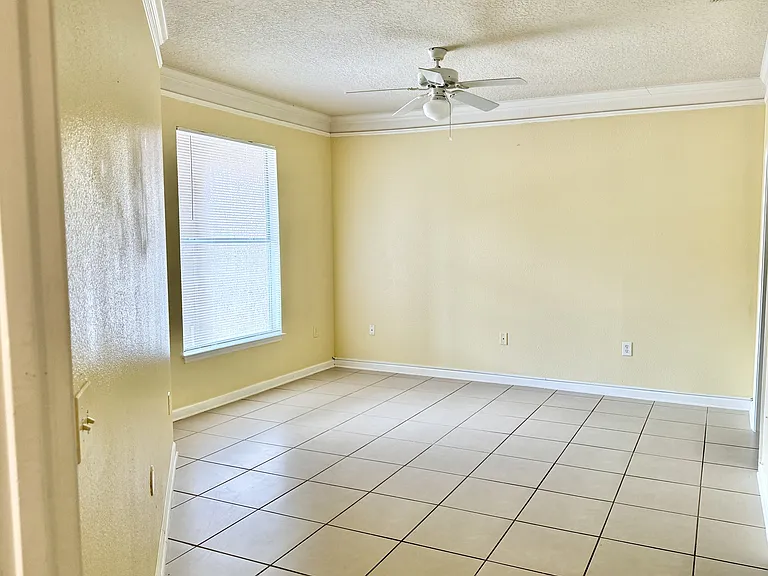 10538 Villa View Cir — Photo 9