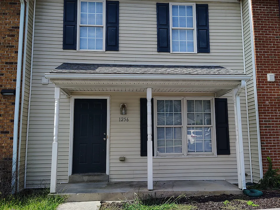 1256 Commercial Ct #1