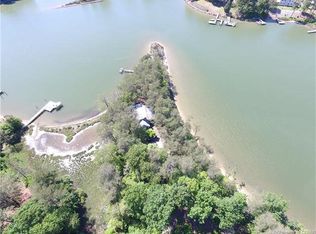 325 Jackson Farm Ln, Deltaville, VA 23043