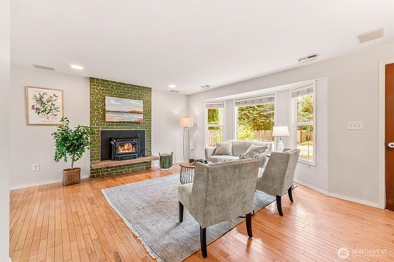4th image of 11417 44th Drive NE
