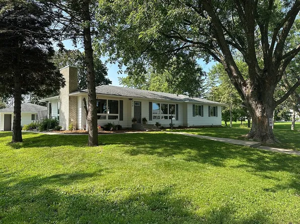 530 1st St, Fountain, MN 55935