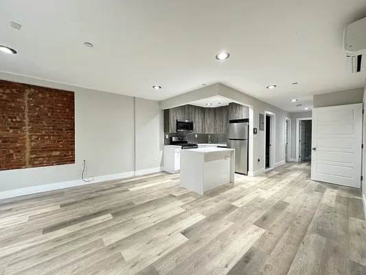 Rented by Dream Space Realty | media 2