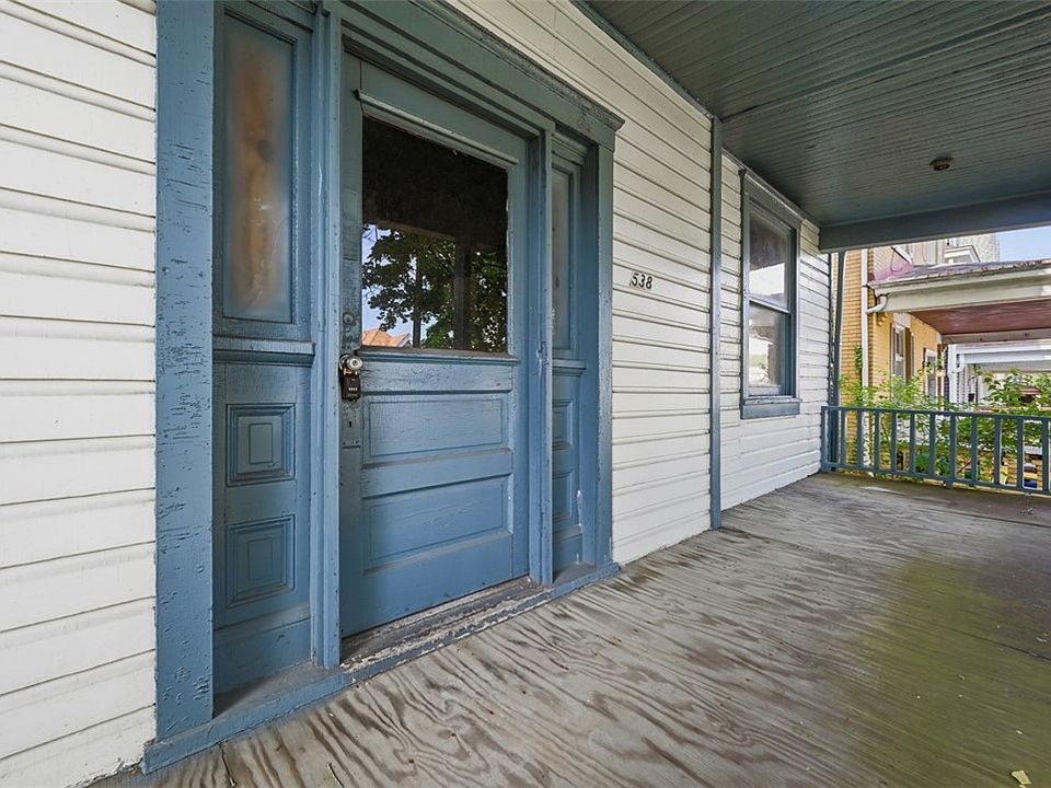 1st image of 538 E 9th Ave