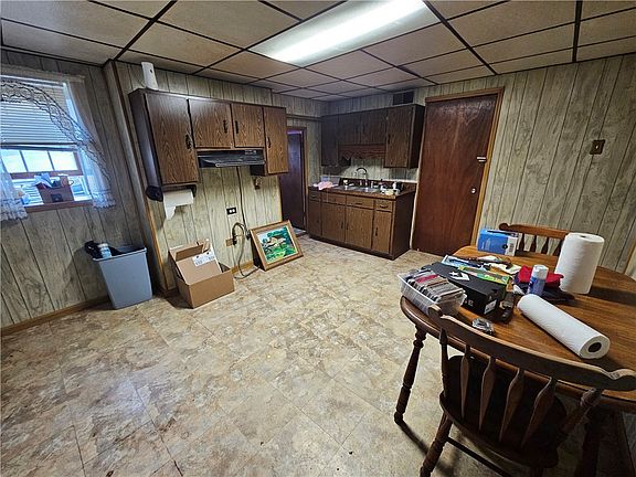 3rd image of 503 Finks Run Rd