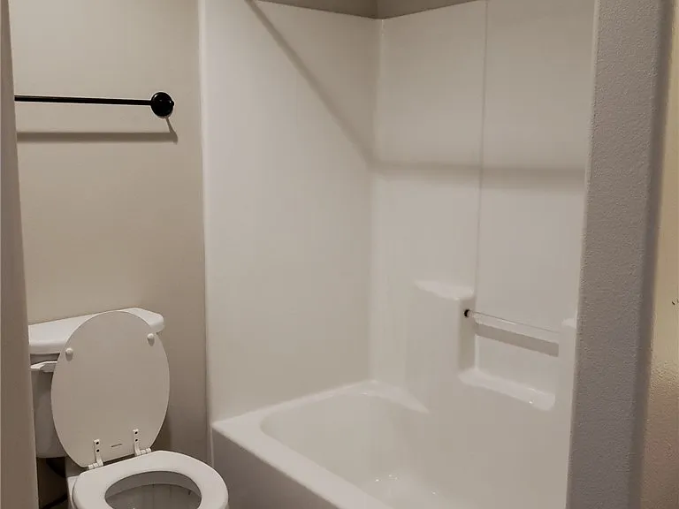 165 S Guadalupe St #211 — Photo 5