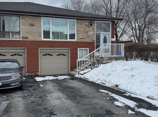 6949 Darcel Ave, Mississauga, ON L4T 2W7