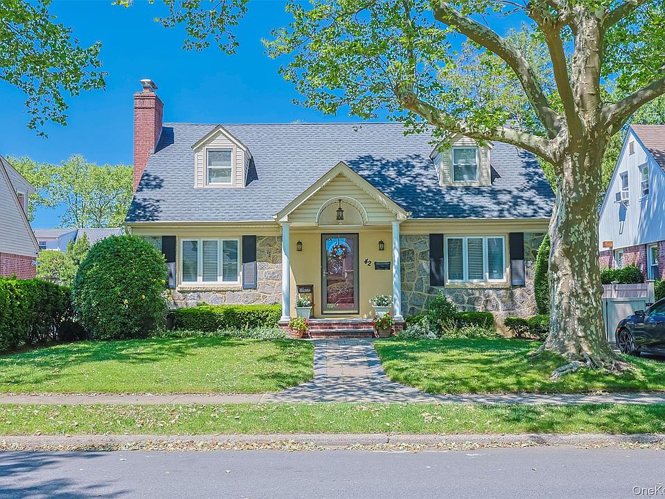 1st image of 42 Beechwood Lane