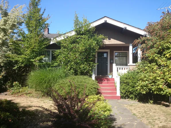 5917 41st Ave SW, Seattle, WA 98136