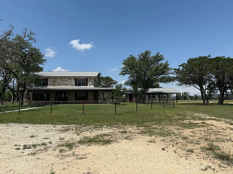 517 FM 473 — Photo 20