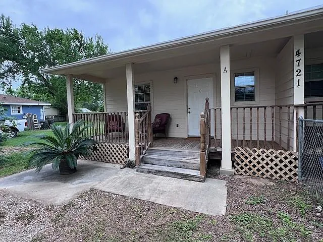 2 bed, 2.0 bath, 840 sqft, $1,200 — Photo 2