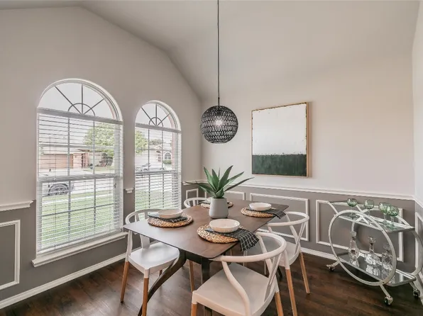 9066 River Trails Blvd, Fort Worth, TX 76118