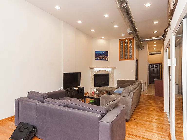 544 N Wells St #2 — Photo 11