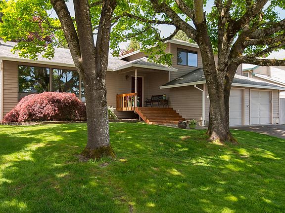 2nd image of 16256 SW Bridle Hills Dr