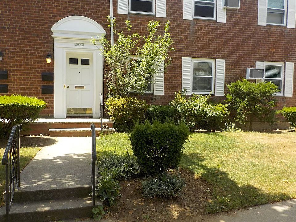 2nd image of 245-20 77th Cres Floor 1