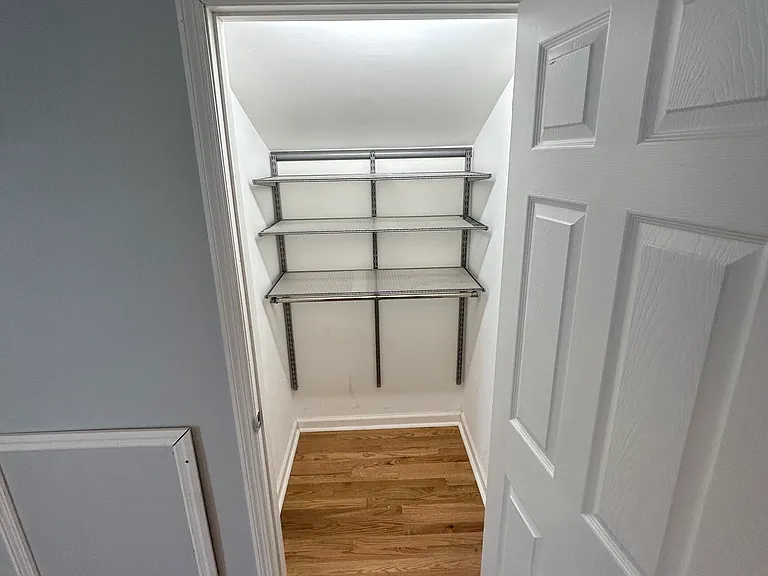 519 Snyder Ave #B — Photo 6
