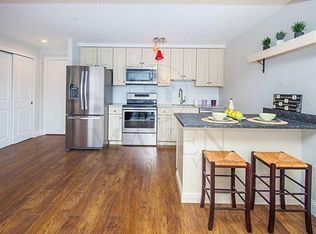 7 Roberts St #4, Somerville, MA 02145