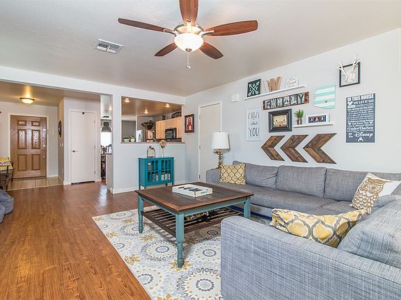 4th image of 2281 E Meadow Land Dr