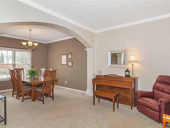 5th image of 8901 Sommerwood Dr