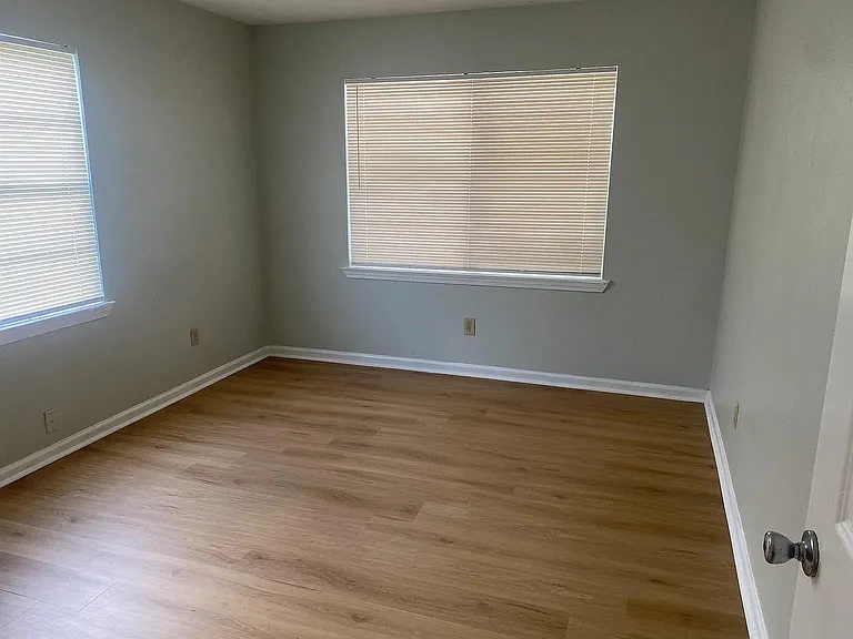 7813 Pruitt Dr — Photo 5