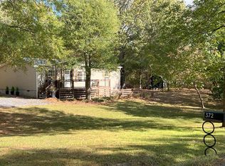 372 Woodlake Dr, Chatsworth, GA 30705
