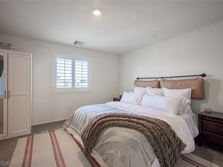 530 Gloster Ave — Photo 18