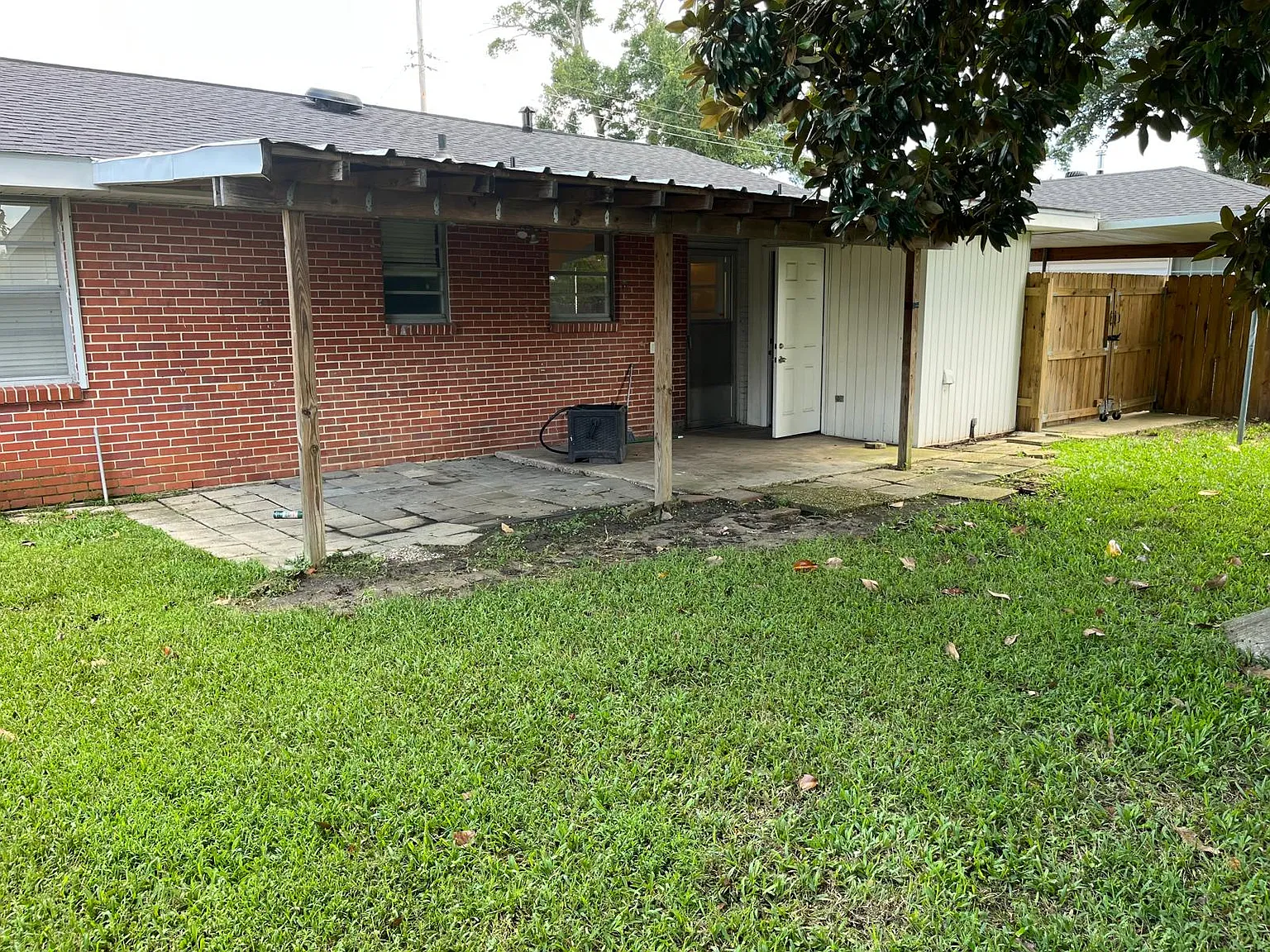 3 bed, 1100 sqft, $2,000 — Photo 3