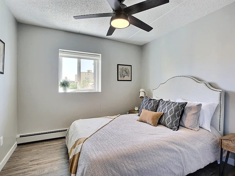 2227 Lorne St #201 — Photo 24