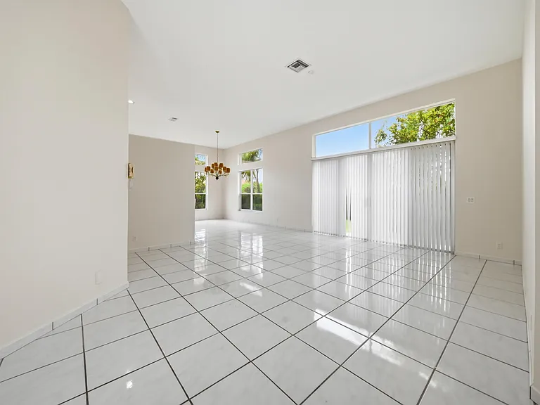10769 Maple Chase Dr — Photo 16