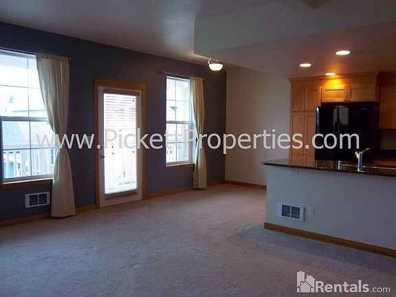 3rd image of 19455 Scoter Ln NE