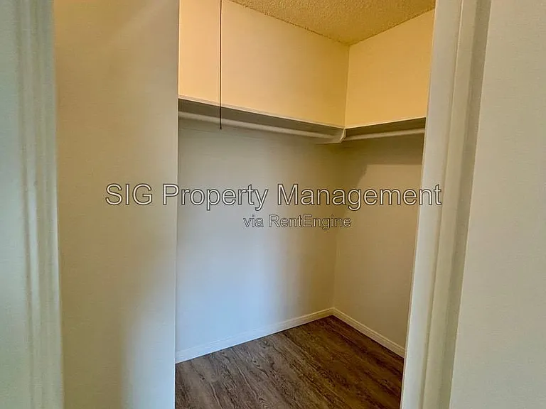 1126 E Doran St — Photo 6