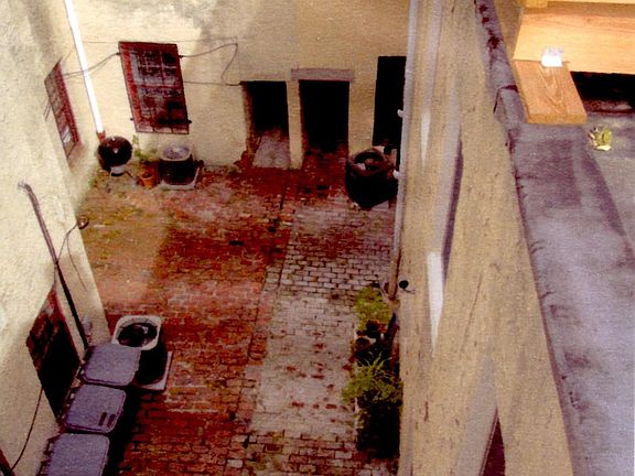 5th image of 232 Bainbridge St Front 1
