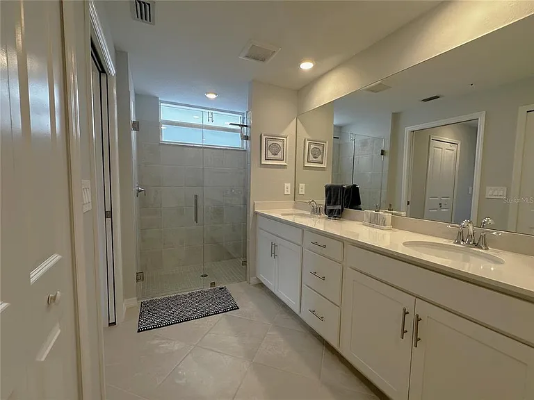 14221 Heritage Landing Blvd #2018 — Photo 16