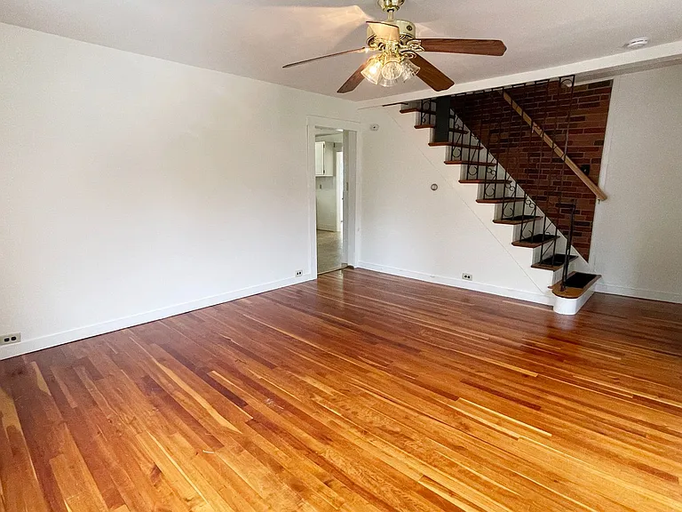 155 Center St — Photo 23