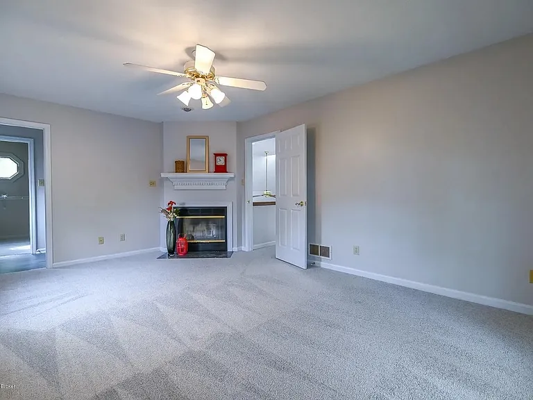 3904 Vantage Pl — Photo 23