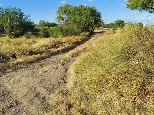 15967 Us Highway 83 N, Laredo, TX 78045