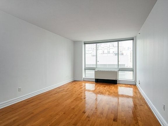 4th image of 401 E 60th St APT 4J