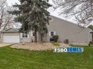 3998 Partridge Cir, Bettendorf, IA 52722