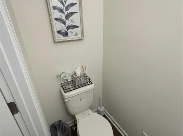 1431 Black Forest Dr S, Allentown, PA 18104