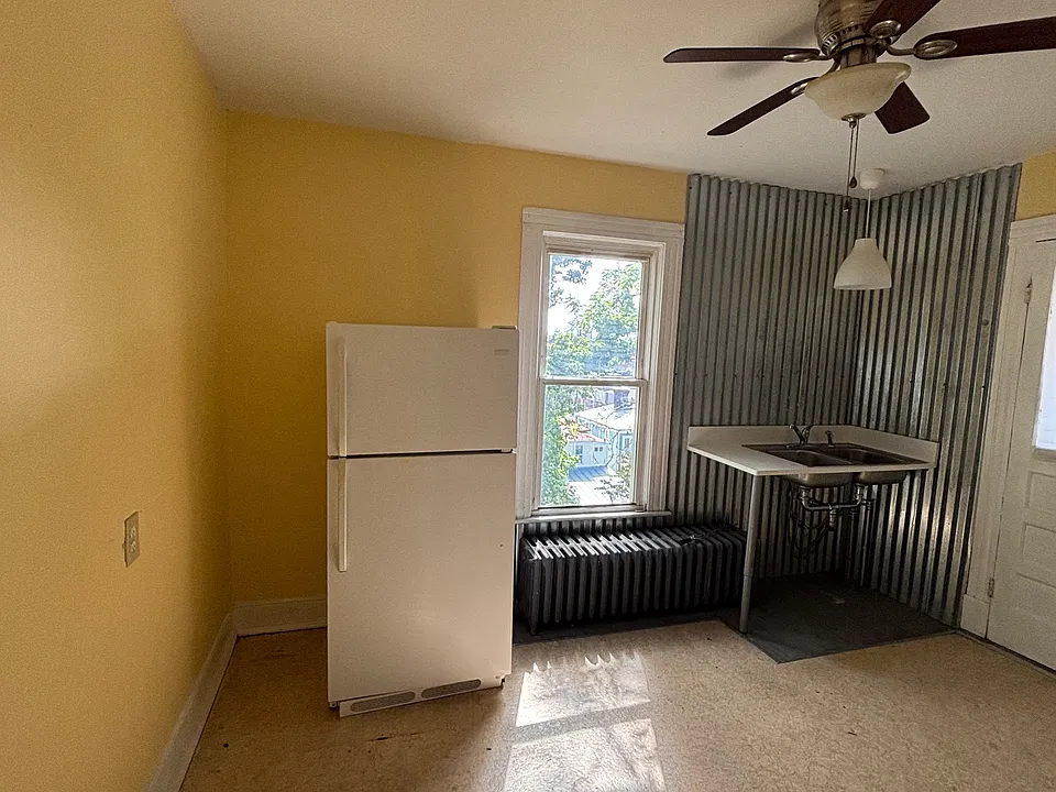 209 Fillmore Apt B - Photo 4_05112026
