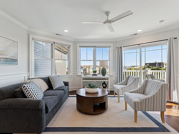 4th image of 8515 Landis Ave #305