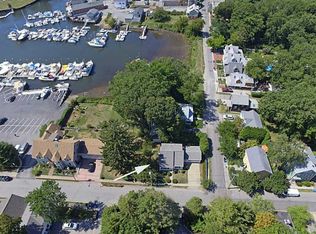 45 Fort Ave, Cranston, RI 02905